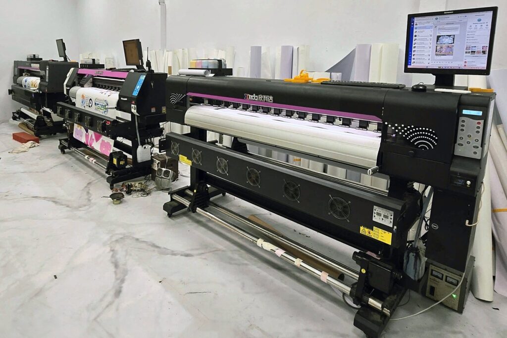 Hệ thống máy in khổ lớn phục vụ sản xuất thực tế